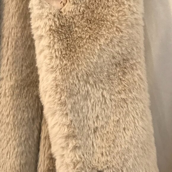 Zara faux fur shearling jacket hood beige women M capsule wardrobe quiet luxury - Picture 5 of 8